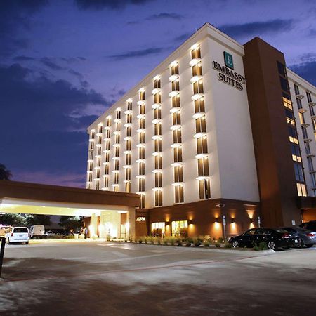 Embassy Suites By Hilton Dallas Market Center Екстер'єр фото