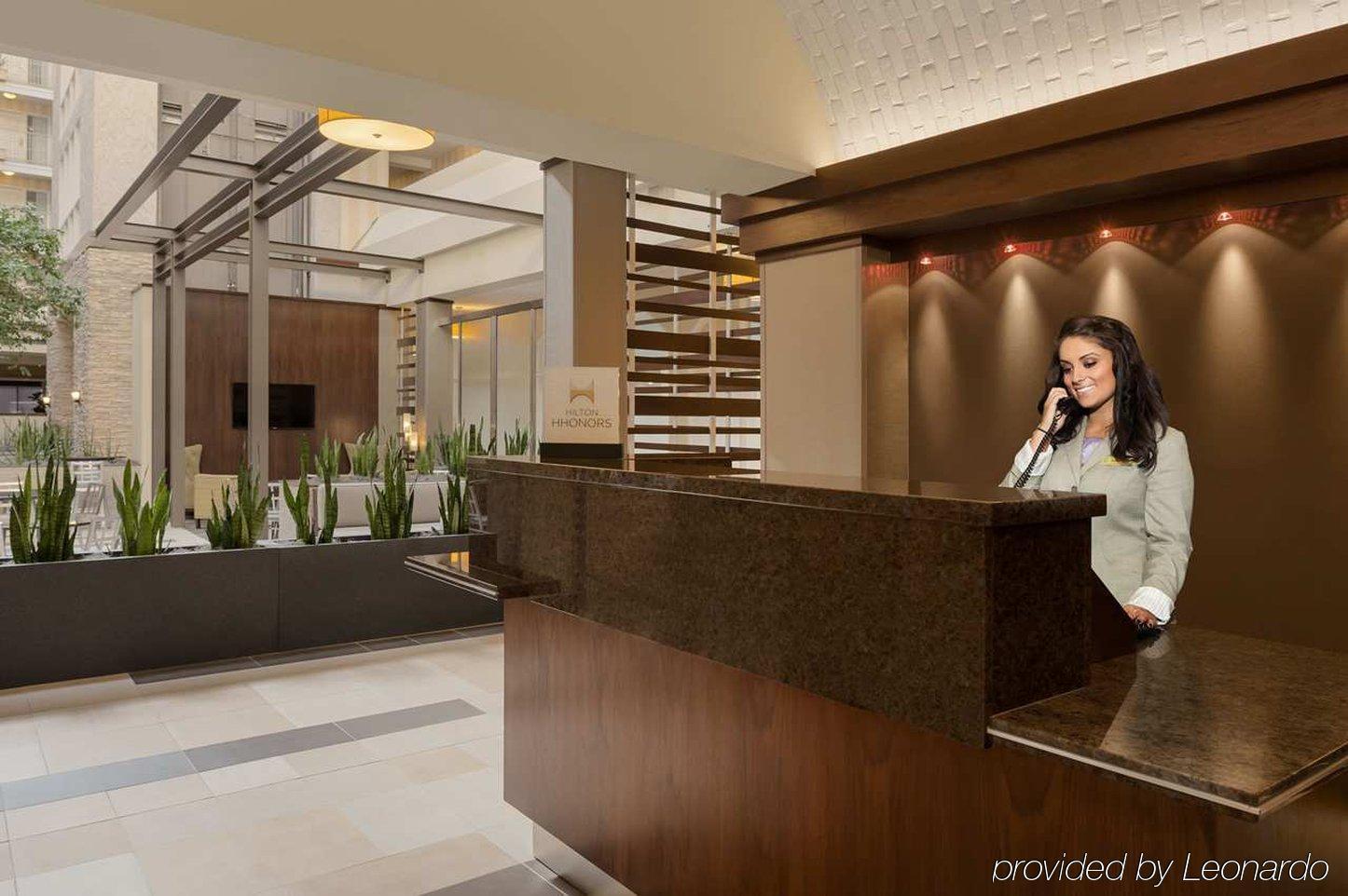 Embassy Suites By Hilton Dallas Market Center Інтер'єр фото